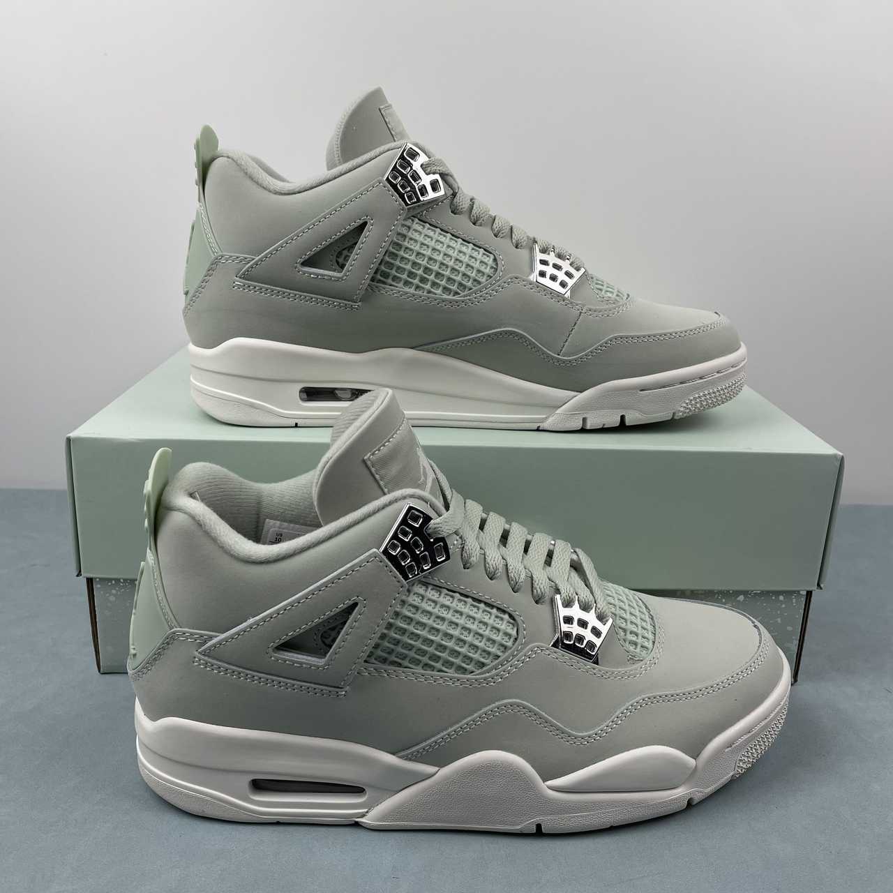 NIKE Air Jordan 4 RETRO AJ4