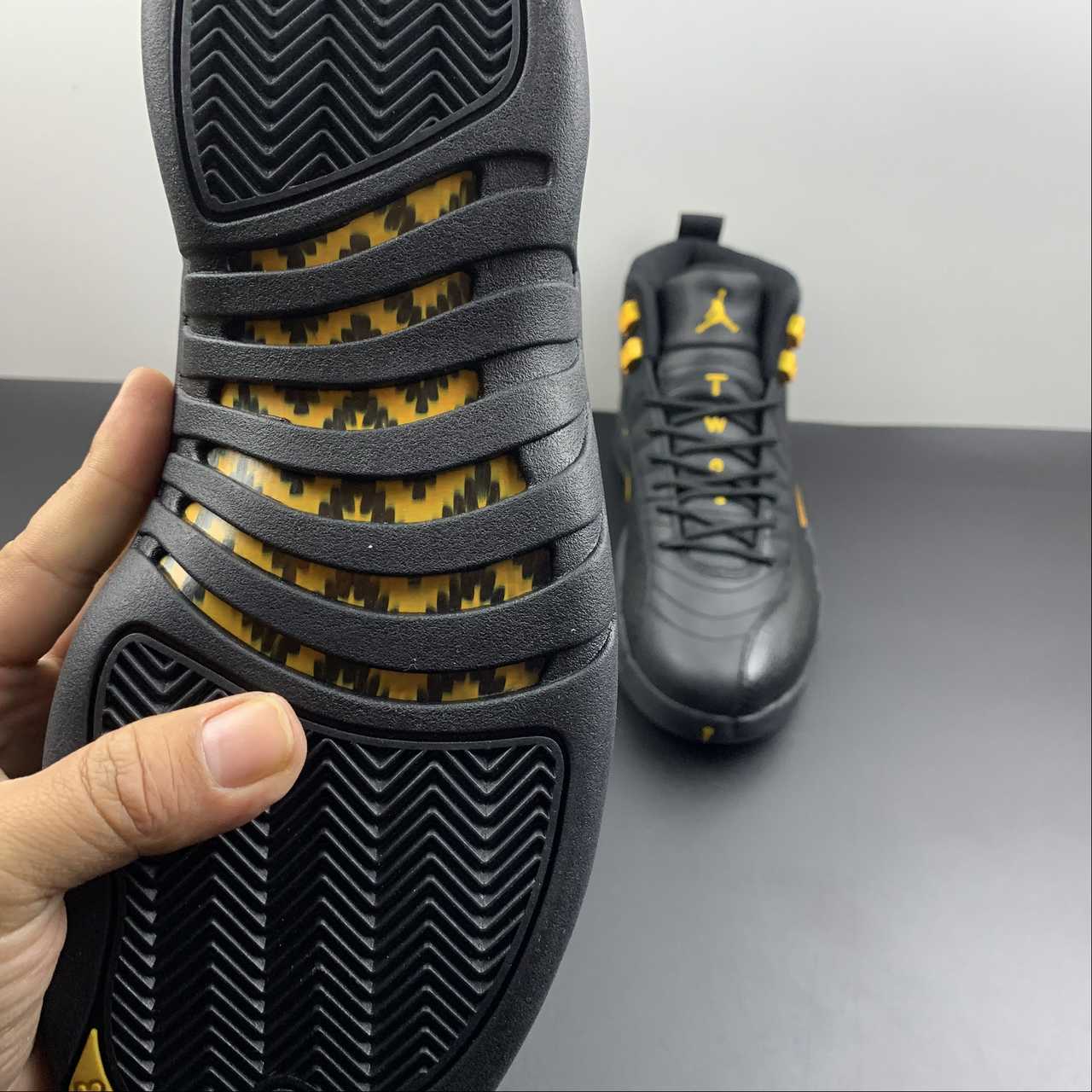 AIR JORDAN 12 RETRO PRM AJ12