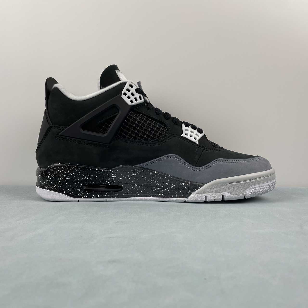 NIKE Air Jordan 4 RETRO AJ4