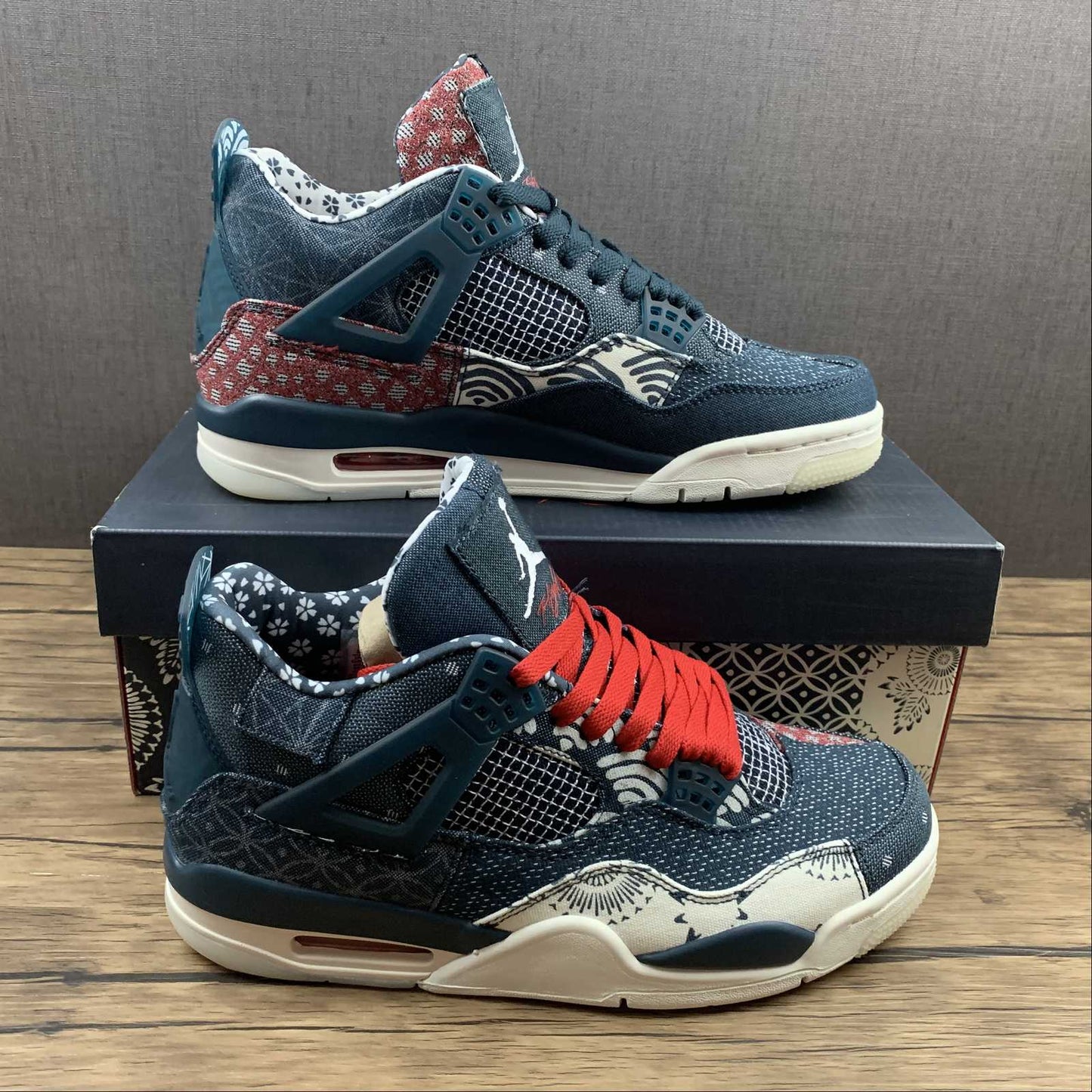 NIKE Air Jordan 4 RETRO AJ4