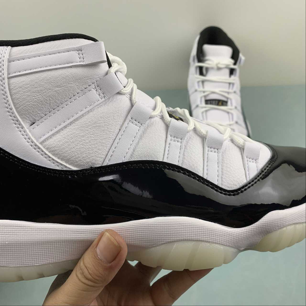 NIKE AIR JORDAN 11 RETRO AJ11