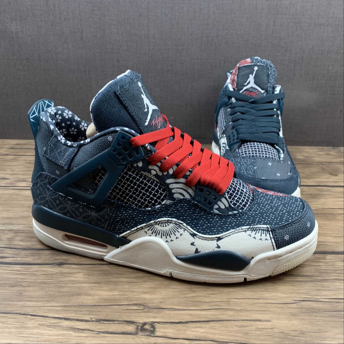 NIKE Air Jordan 4 RETRO AJ4